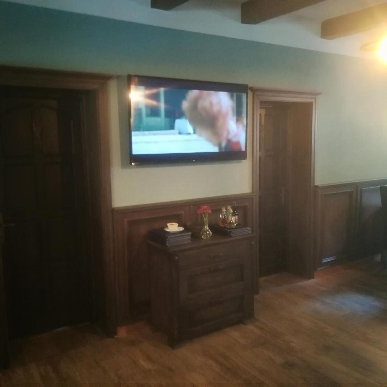 Penzion A Restauracia Hanisberg Krupina Екстериор снимка