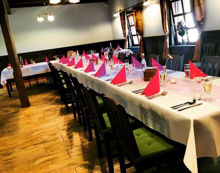 Penzion A Restauracia Hanisberg Krupina Екстериор снимка