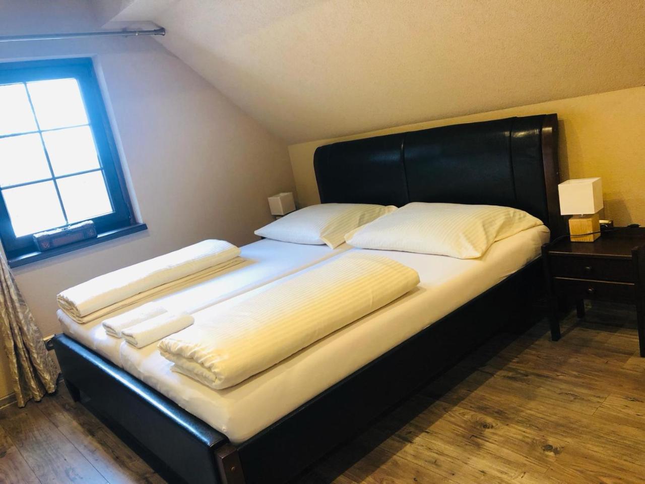 Penzion A Restauracia Hanisberg Krupina Екстериор снимка