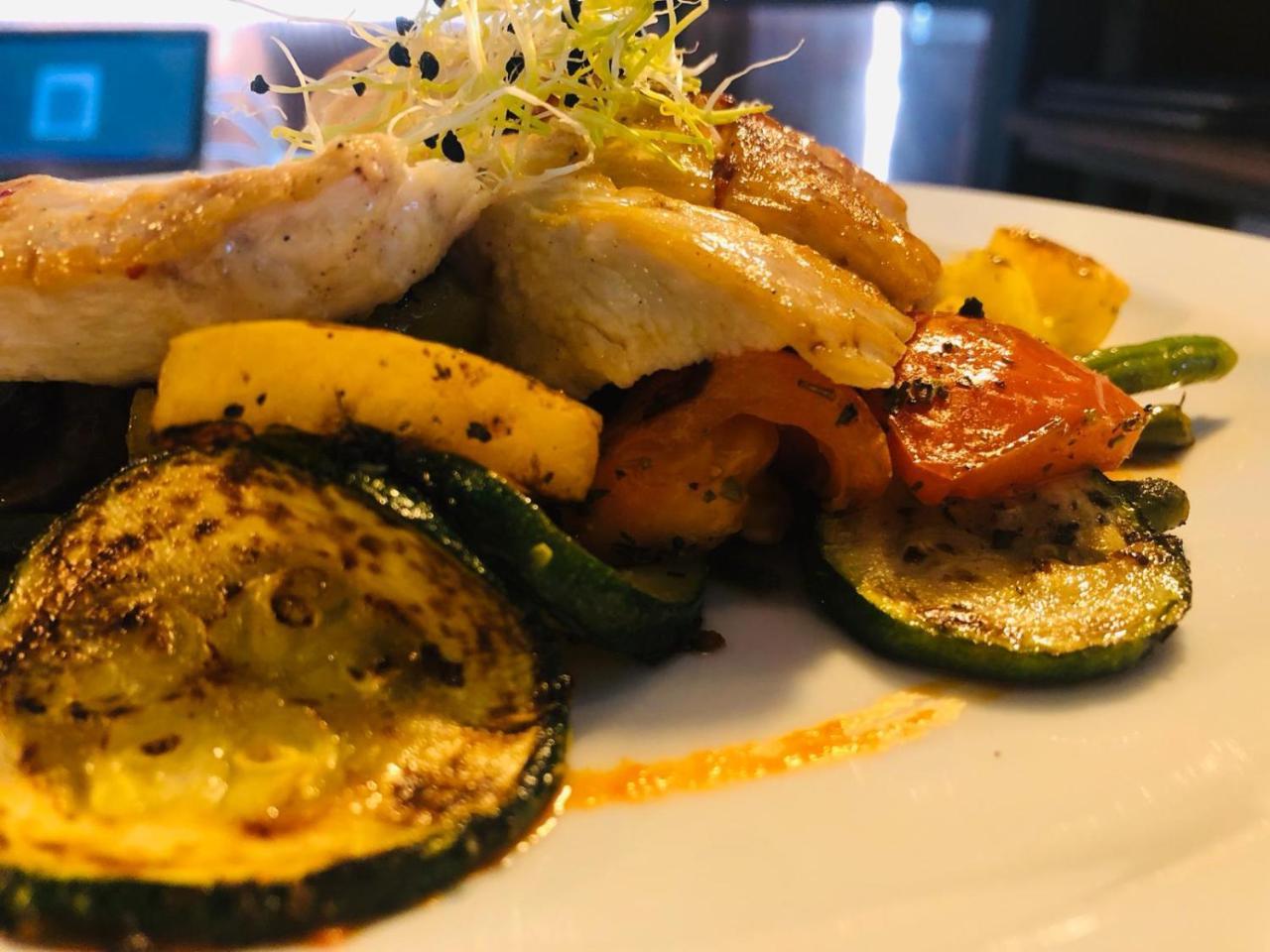 Penzion A Restauracia Hanisberg Krupina Екстериор снимка